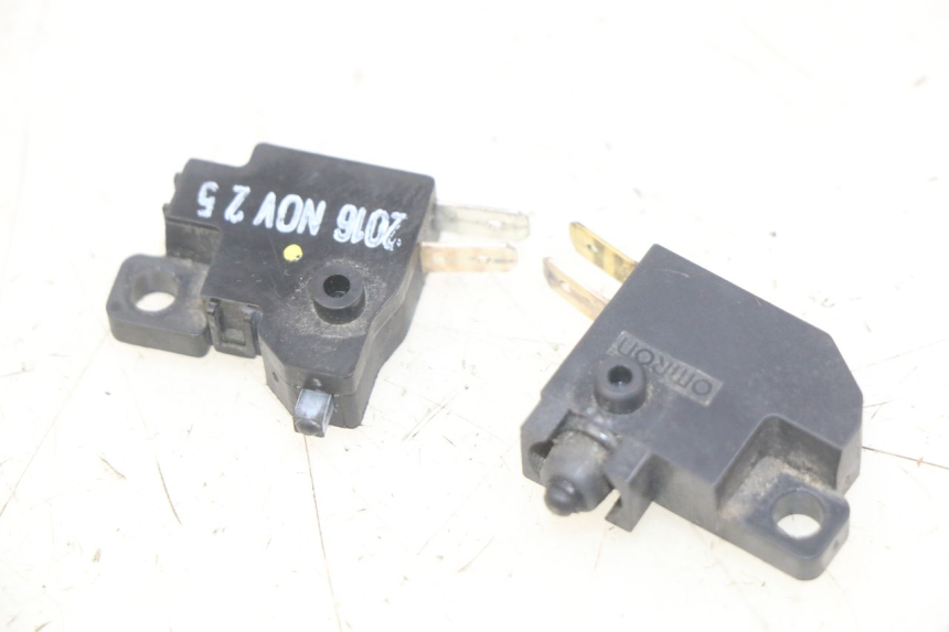 photo de STOP LIGHT SWITCH YAMAHA D'ELIGHT DELIGHT 125 (2017 - 2020) - Main view