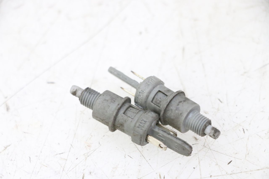 photo de STOP LIGHT SWITCH PEUGEOT ELYSTAR 50 (2002 - 2014) - Component detail