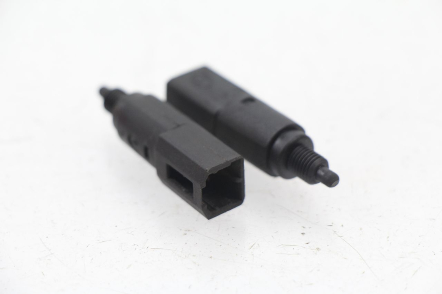 photo de STOP LIGHT SWITCH PIAGGIO FLY 2T 50 (2004 - 2017) - Main view