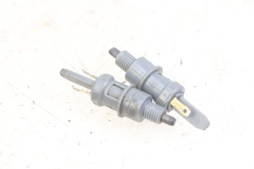 photo de STOP LIGHT SWITCH PIAGGIO FLY 2T 50 (2004 - 2017) - Main view