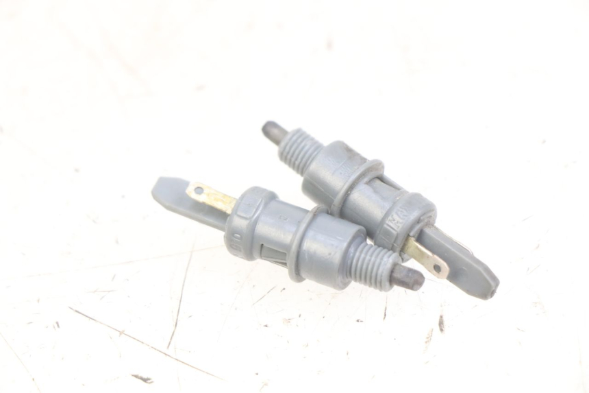 photo de STOP LIGHT SWITCH PIAGGIO FLY 2T 50 (2004 - 2017) - Component detail