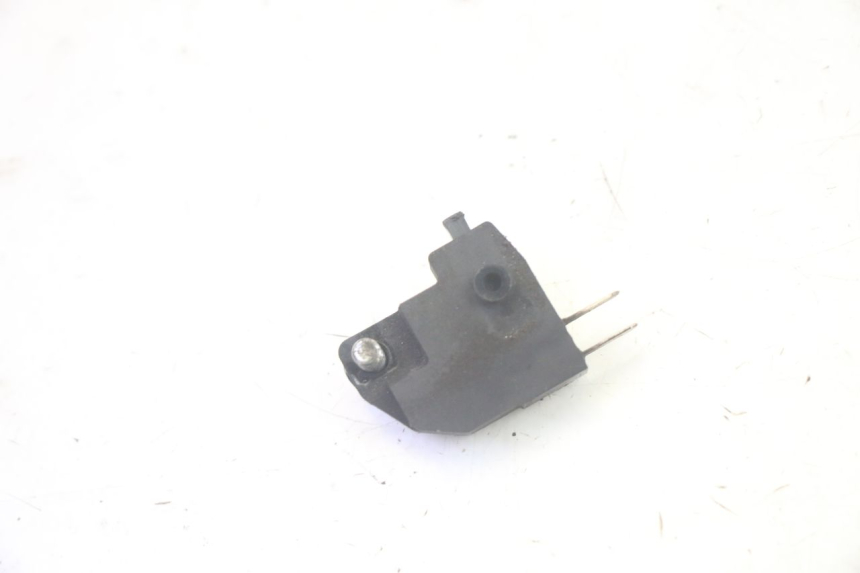 photo de LEFT BRAKE LIGHT SWITCH SUZUKI BURGMAN 125 (2007 - 2014) - Zoom on usage condition