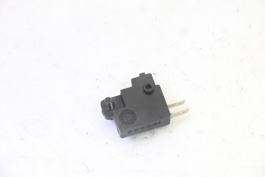photo de LEFT BRAKE LIGHT SWITCH KYMCO DINK STREET 125 (2009 - 2014) - Zoom on usage condition