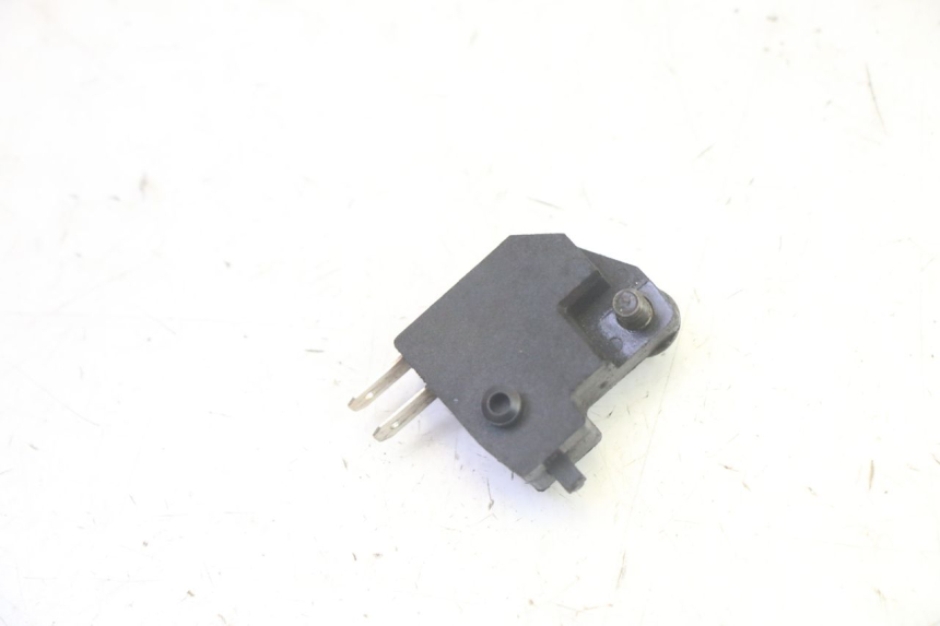 photo de LEFT BRAKE LIGHT SWITCH SYM FIDDLE 3 III 125 (2014 - 2020) - Alternative perspective