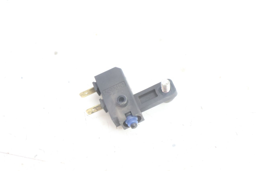 photo de LEFT STOP LIGHT SWITCH YAMAHA N-MAX NMAX 125 (2021 - 2024) - Alternative perspective