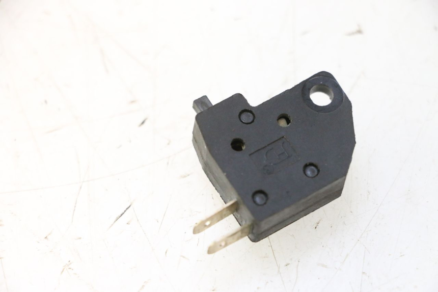 photo de LEFT STOP LIGHT SWITCH RAZZO QTR 50 (2011 - 2018) - Zoom on usage condition