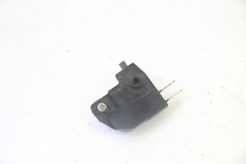 photo de LEFT STOP LIGHT SWITCH PEUGEOT SATELIS 125 (2010 - 2012) - Zoom on usage condition