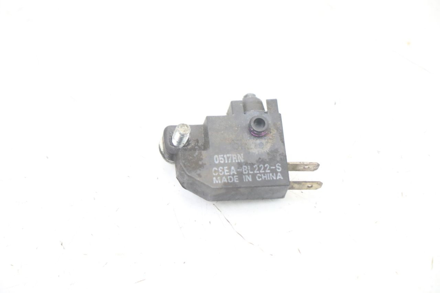 photo de LEFT STOP LIGHT SWITCH SUZUKI BURGMAN 125 (2018 - 2021) - Zoom on usage condition