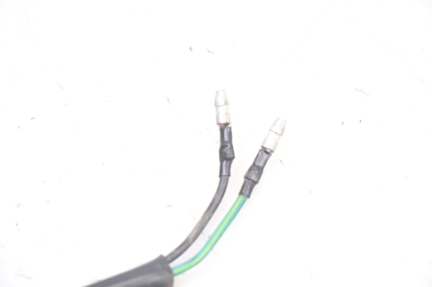 photo de LEFT STOP LIGHT SWITCH PEUGEOT TWEET 4T 50 (2014 - 2019) - Zoom on usage condition