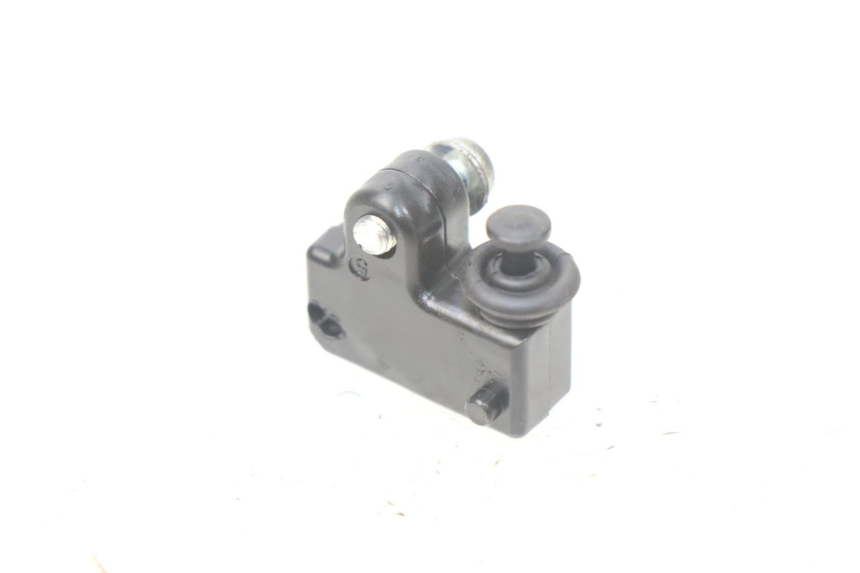 photo de LEFT STOP LIGHT SWITCH YAMAHA XP T-MAX TMAX ABS 530 (2012 - 2015) - Zoom on usage condition