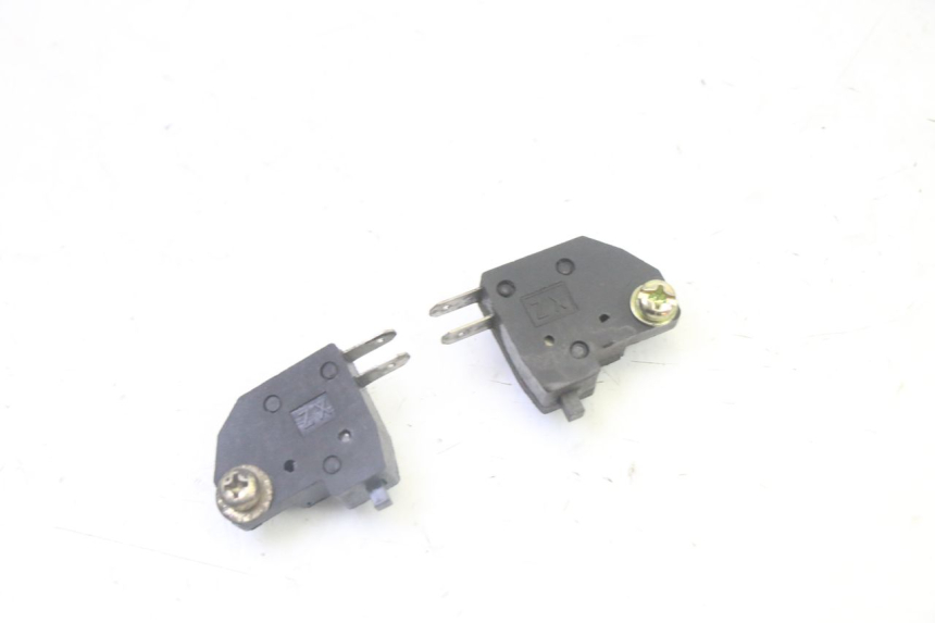 photo de STOP LIGHT SWITCH DAELIM HISTORY 125 (2001 - 2002) - Component detail