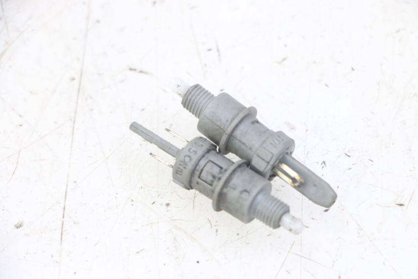 photo de STOP LIGHT SWITCH PEUGEOT JET FORCE CARBU 50 (2003 - 2016) - Component detail