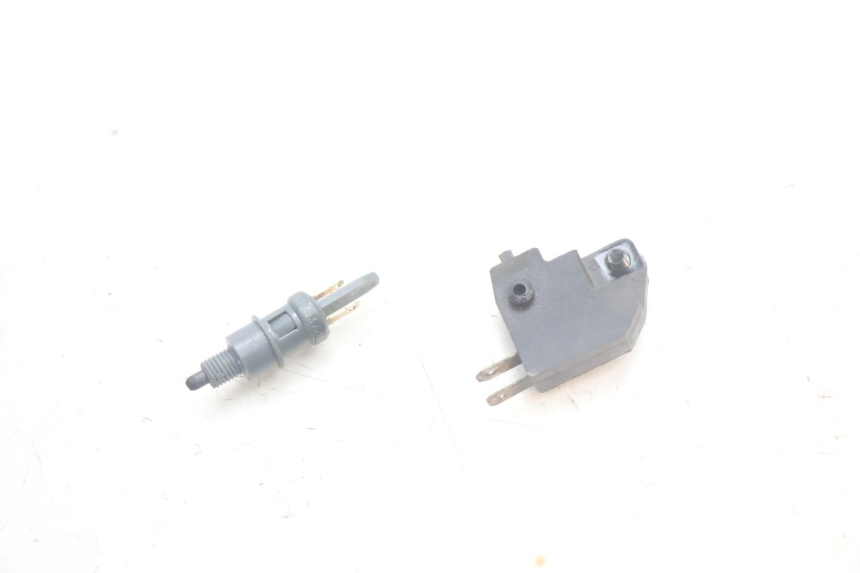 photo de STOP LIGHT SWITCH PEUGEOT KISBEE 2T 50 (2010 - 2017) - Component detail