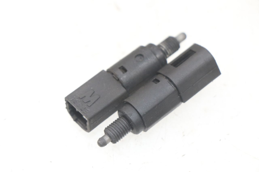 photo de STOP LIGHT SWITCH PIAGGIO LIBERTY 4T 50 (2009 - 2015) - Main view