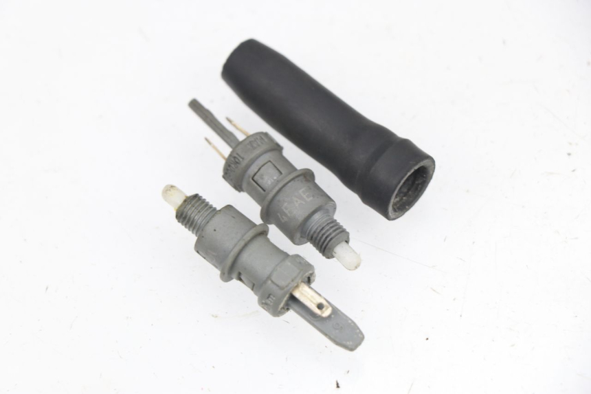 photo de STOP LIGHT SWITCH PEUGEOT LUDIX 50 (2005 - 2007) - Component detail