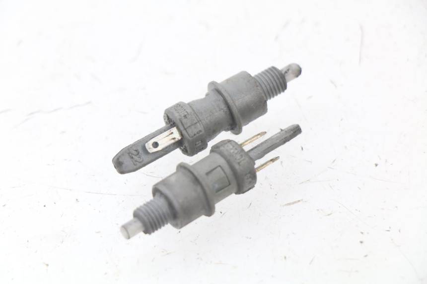 photo de STOP LIGHT SWITCH PEUGEOT LUDIX 50 (2008 - 2017) - Component detail