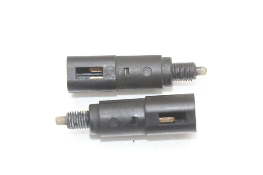 photo de STOP LIGHT SWITCH PIAGGIO MP3 125 (2006 - 2014) - Main view