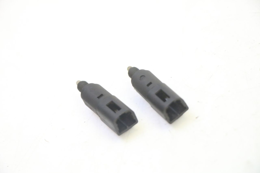 photo de STOP LIGHT SWITCH PIAGGIO MP3 125 (2006 - 2014) - Alternative perspective