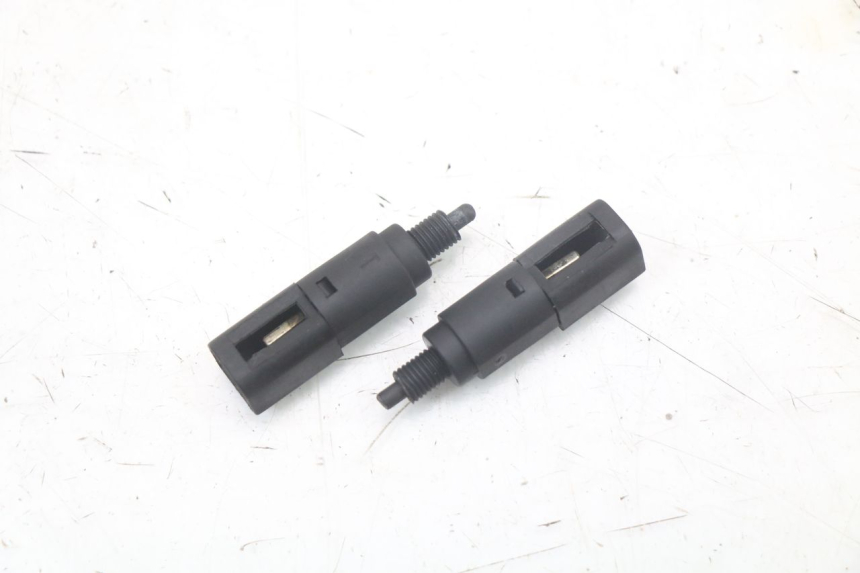 photo de STOP LIGHT SWITCH PIAGGIO NEW TYPHOON 50 (2010 - 2017) - Main view