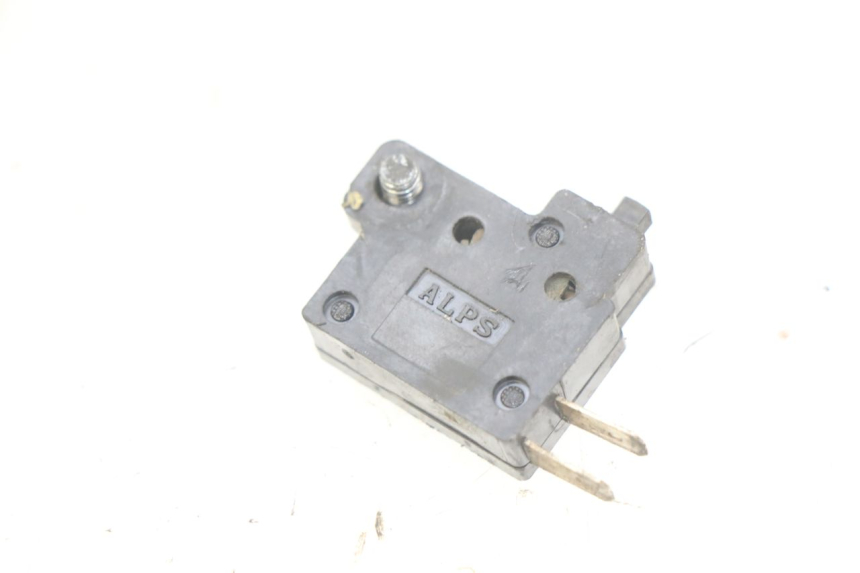 photo de STOP LIGHT SWITCH HONDA NHX LEAD 110 (2008 - 2010) - Zoom on usage condition