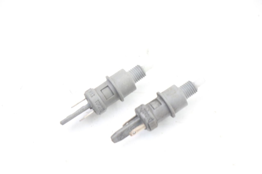 photo de STOP LIGHT SWITCH PEUGEOT CITYSTAR 125 (2011 - 2017) - Component detail