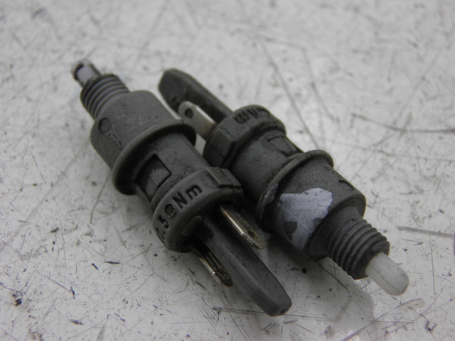 photo de STOP LIGHT SWITCH PIAGGIO TYPHOON 50 (2000 - 2009) - Main view