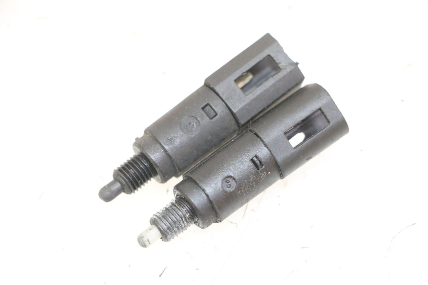 photo de STOP LIGHT SWITCH PIAGGIO VESPA GRANTURISMO 200 (2004 - 2005) - Main view