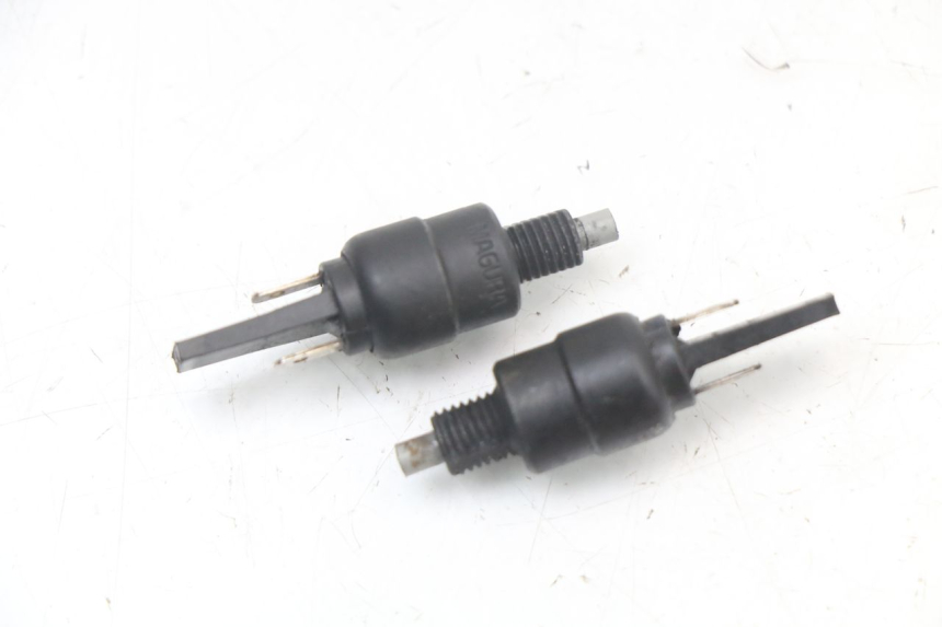 photo de STOP LIGHT SWITCH APRILIA SCARABEO GT 125 (1999 - 2007) - Main view