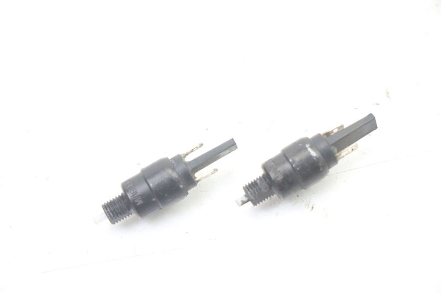 photo de STOP LIGHT SWITCH APRILIA SCARABEO GT TOURING 125 (1999 - 2005) - Main view