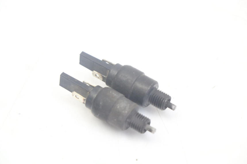 photo de STOP LIGHT SWITCH APRILIA SCARABEO 100 (2003 - 2012) - Component detail