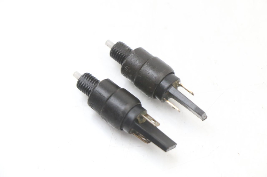 photo de STOP LIGHT SWITCH APRILIA SR CARB LC 2T 50 (2004 - 2012) - Component detail