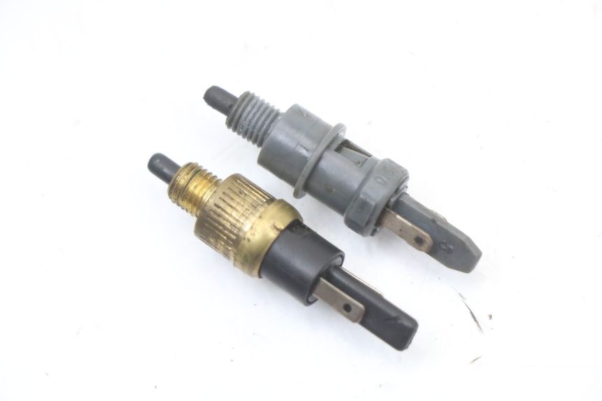 photo de STOP LIGHT SWITCH PEUGEOT STREETZONE I 2T 50 (2018 - 2020) - Component detail