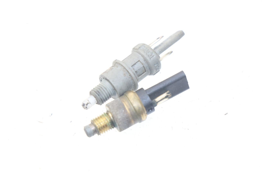 photo de STOP LIGHT SWITCH PEUGEOT SV 80 (1993 - 1997) - Component detail