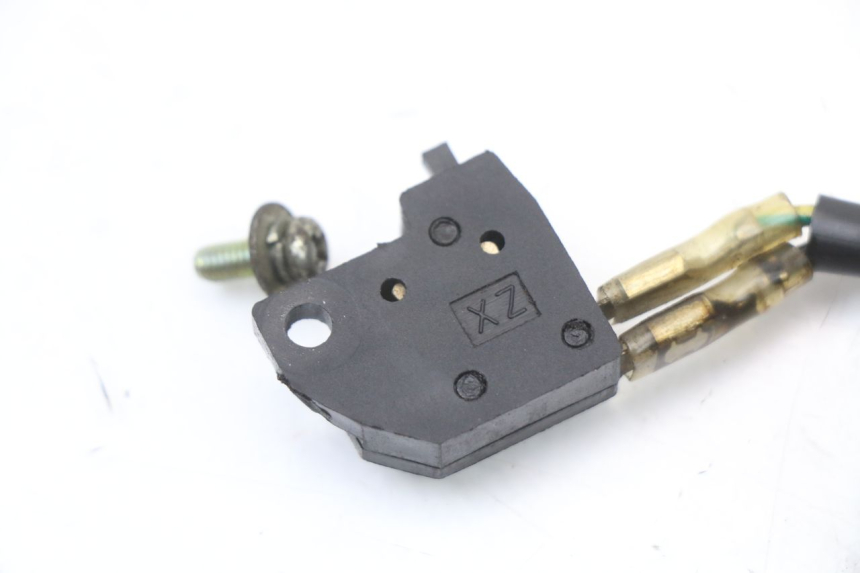 photo de STOP LIGHT SWITCH PEUGEOT V-CLIC VCLIC 50 (2007 - 2013) - Alternative perspective