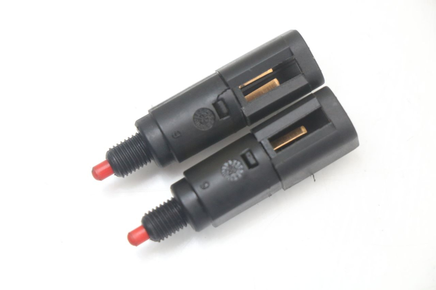 photo de STOP LIGHT SWITCH PIAGGIO VESPA LX 125 (2005 - 2010) - Zoom on usage condition