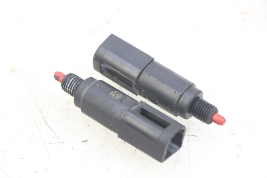 photo de STOP LIGHT SWITCH PIAGGIO VESPA S 2T 50 (2007 - 2014) - Main view