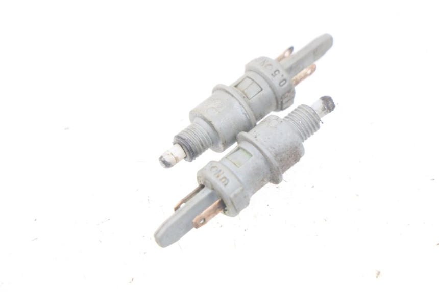 photo de STOP LIGHT SWITCH PEUGEOT VIVACITY 50 (1998 - 2003) - Component detail