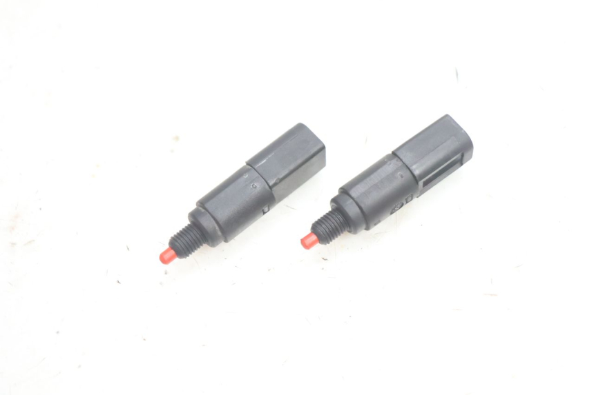 photo de STOP LIGHT SWITCH PIAGGIO X9 EVOLUTION 125 (2003 - 2007) - Zoom on usage condition