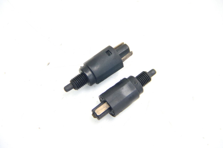 photo de STOP LIGHT SWITCH PIAGGIO XEVO - X EVO 125 (2007 - 2017) - Main view