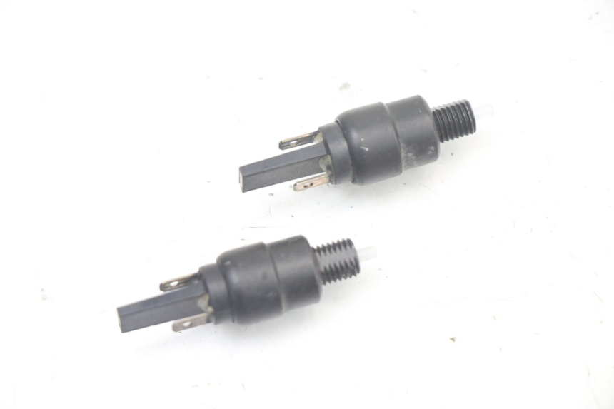 photo de STOP LIGHT SWITCH PIAGGIO XEVO - X EVO 125 (2007 - 2017) - Component detail