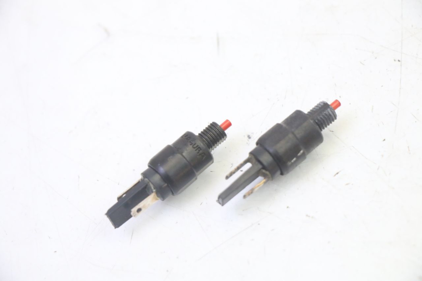 photo de STOP LIGHT SWITCH PIAGGIO XEVO - X EVO 125 (2007 - 2017) - Component detail