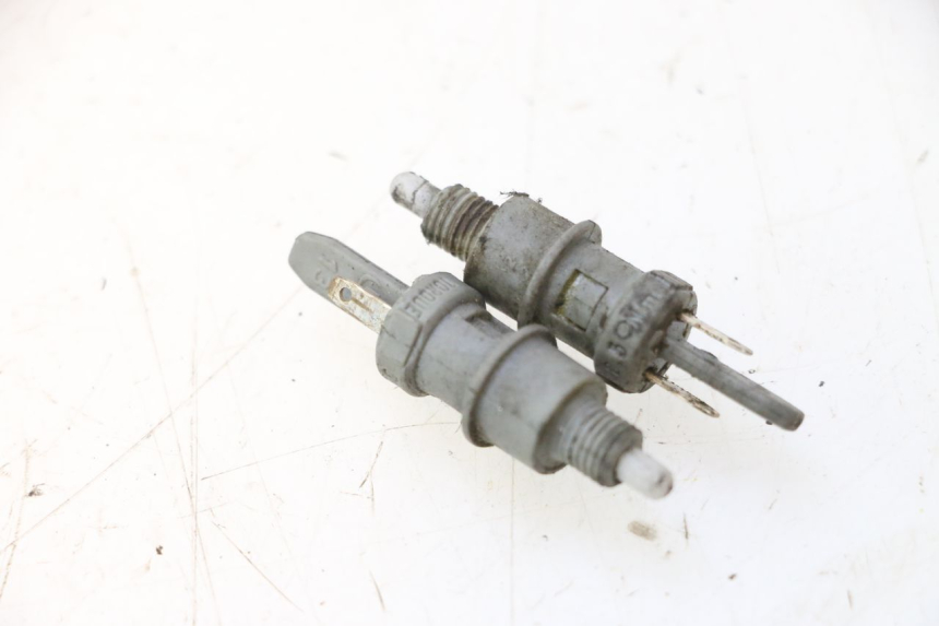 photo de STOP LIGHT SWITCH YAMAHA YP MAJESTY 125 (1998 - 2001) - Component detail