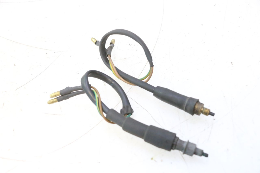 photo de STOP LIGHT SWITCH YAMAHA YP MAJESTY 125 (2007 - 2010) - Main view
