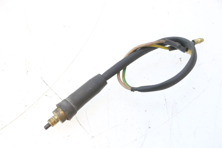 photo de STOP LIGHT SWITCH YAMAHA YP MAJESTY 125 (2007 - 2010) - Alternative perspective