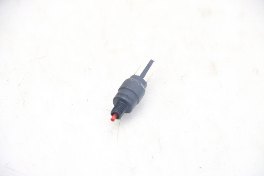 photo de STOP LIGHT SWITCH PIAGGIO ZIP 4T 50 (2018 - 2020) - Main view