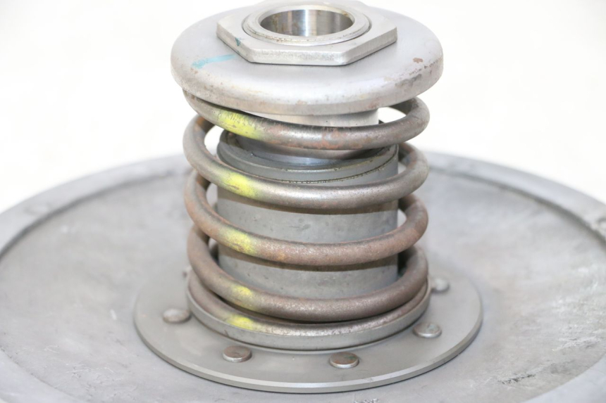 photo de CLUTCH YAMAHA YFM GRIZZLY 550 (2008 - 2015) - Technical close-up