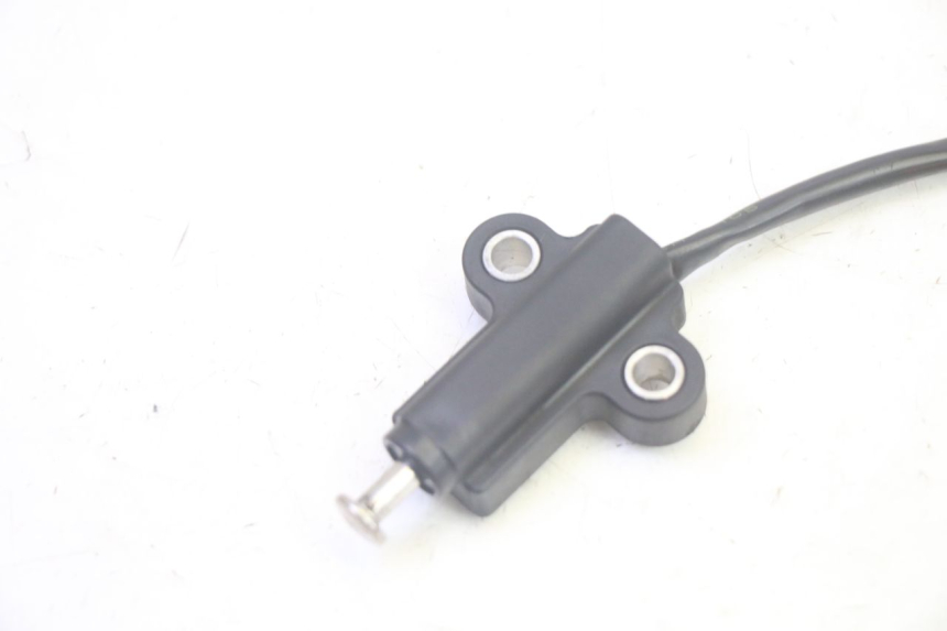 photo de IGNITION SWITCH KICKSTAND SUZUKI BURGMAN 125 (2007 - 2014) - Zoom on usage condition