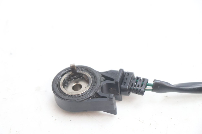 photo de SIDE STAND SWITCH HONDA CB F HORNET 600 (2005 - 2006) - Technical close-up