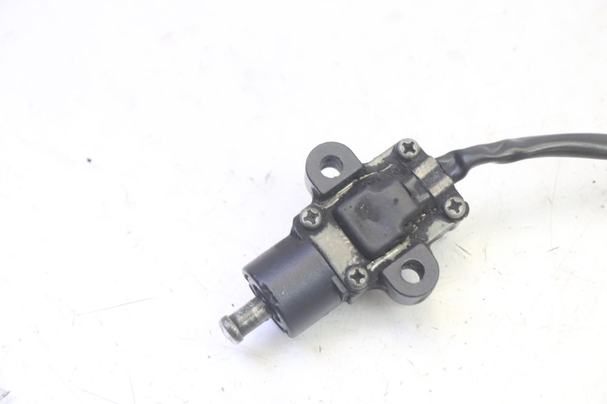 photo de SIDE STAND SWITCH YAMAHA FZ6 N FAZER 600 (2004 - 2006) - Technical close-up