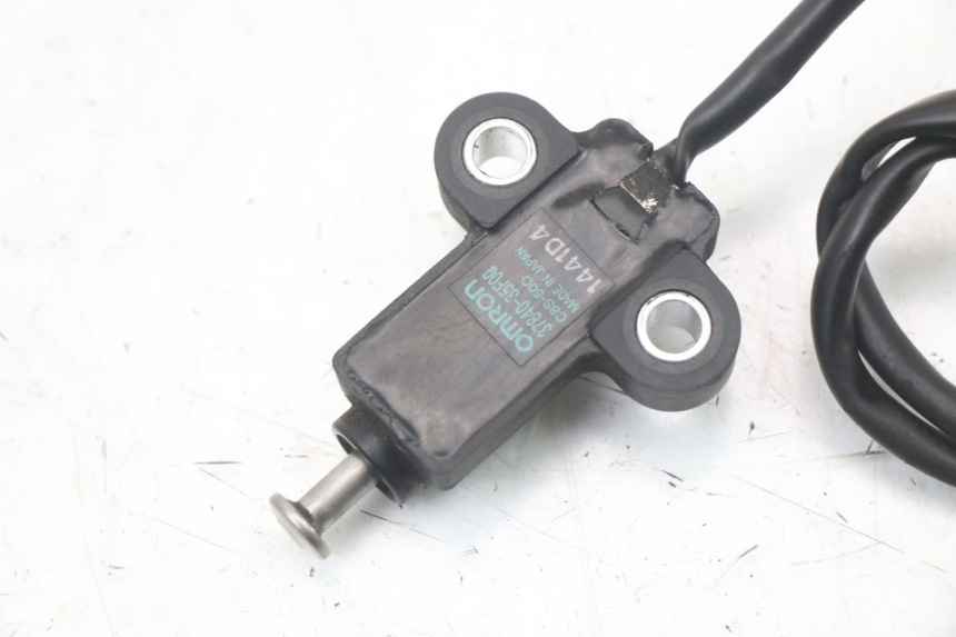 photo de SIDE STAND SWITCH SUZUKI GSR 750 (2011 - 2017) - Technical close-up